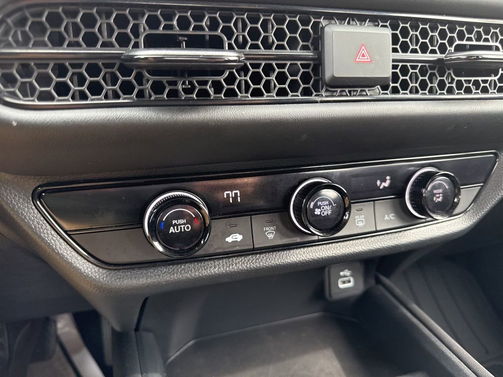 Used 2025 Honda HR-V LX image 31