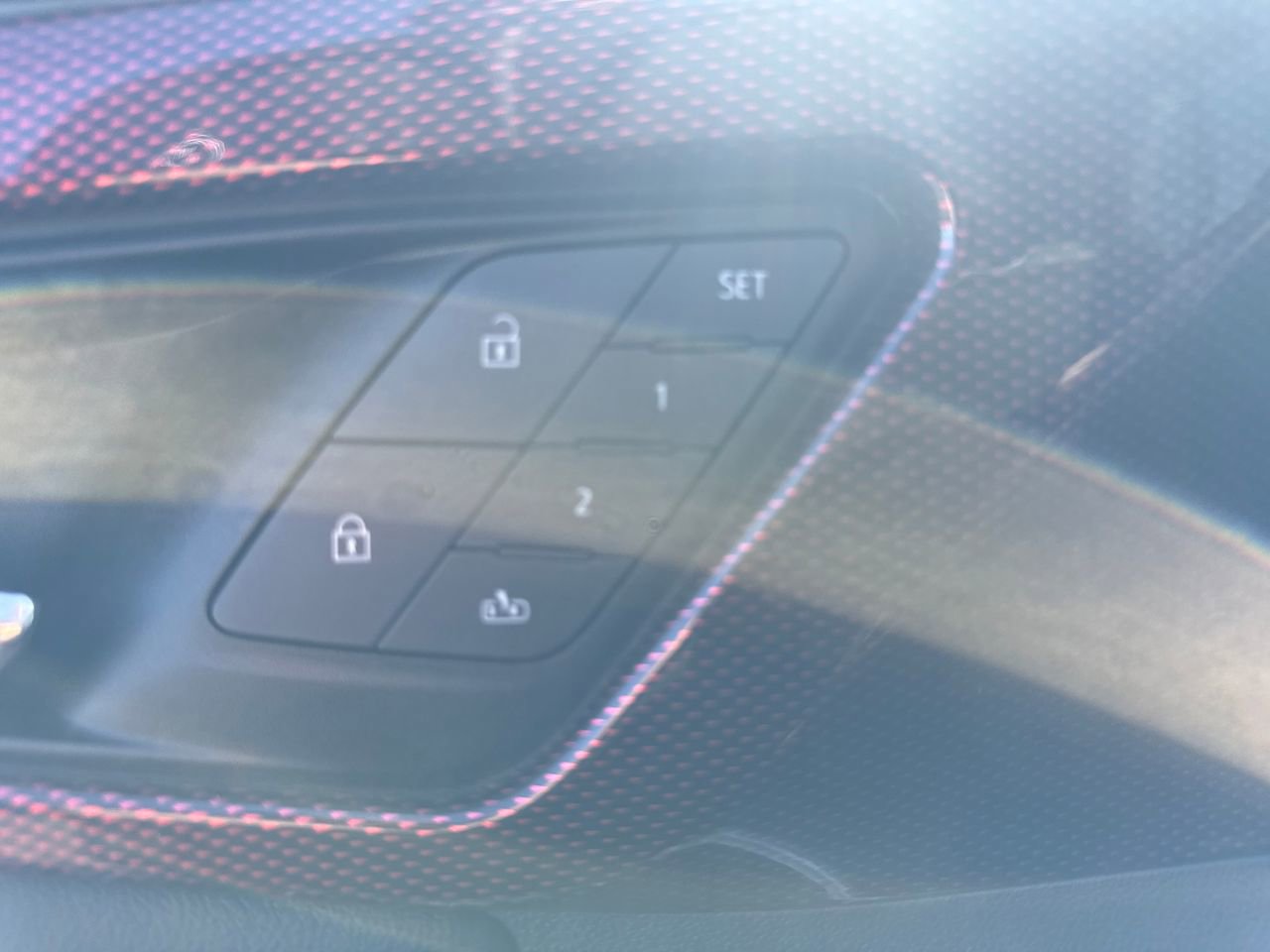 Used 2025 Chevrolet Traverse RS image 18