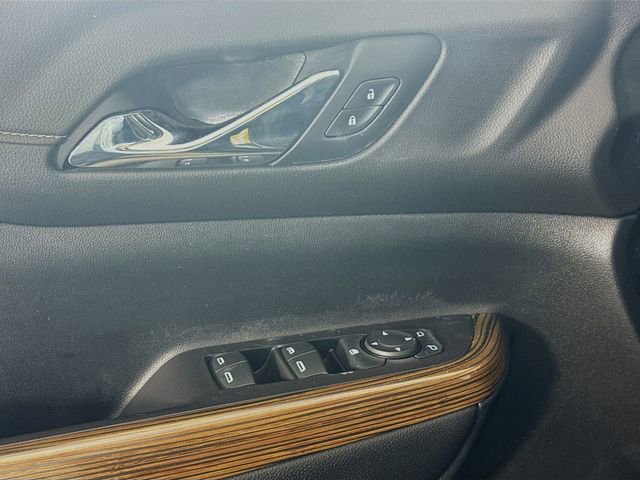 Used 2019 GMC Acadia SLE image 18