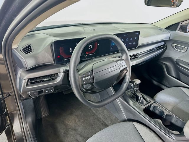 Used 2025 Kia K4 LX image 16