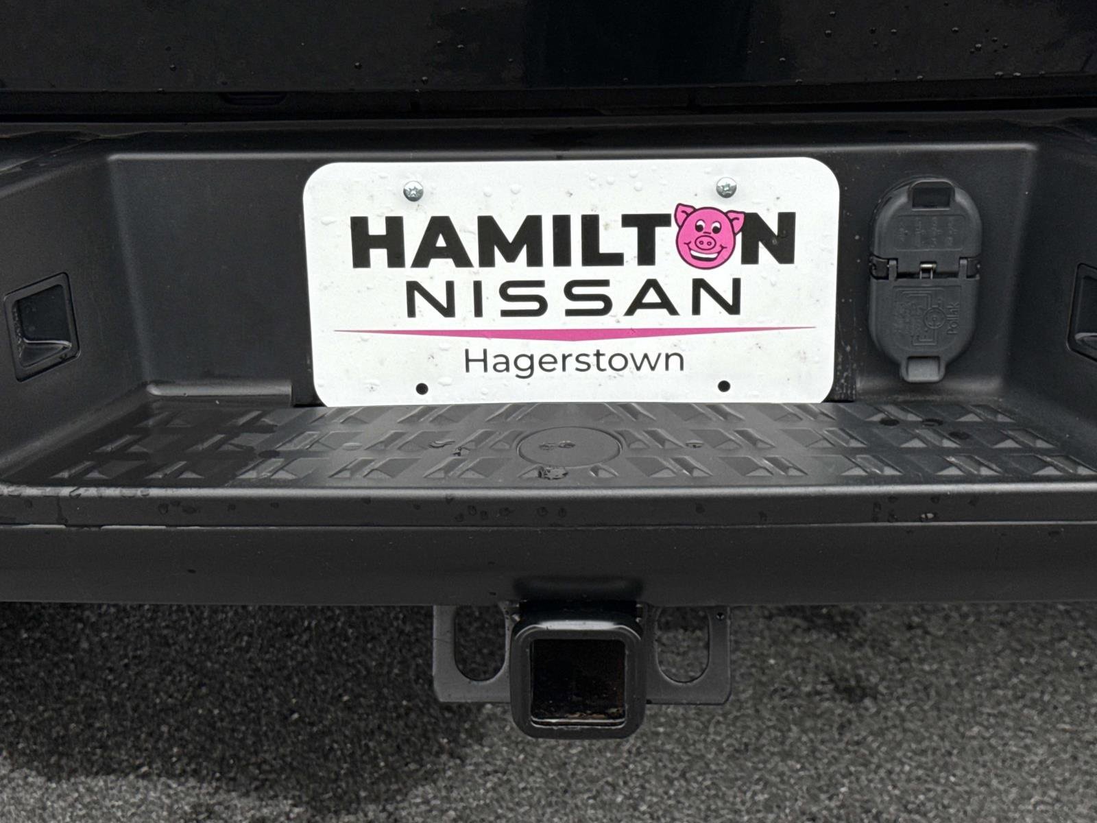 Used 2022 Nissan Titan PRO-4X w/ Pro-4x Utility Package image 27