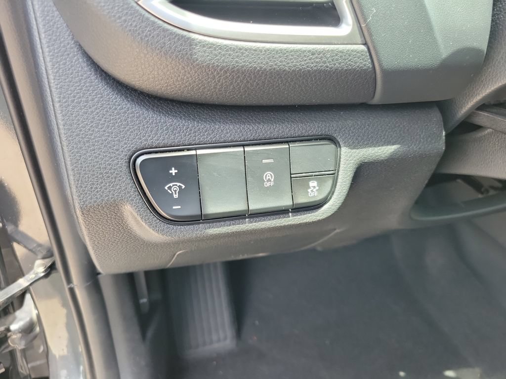 Certified 2024 Kia Seltos EX FWD image 19
