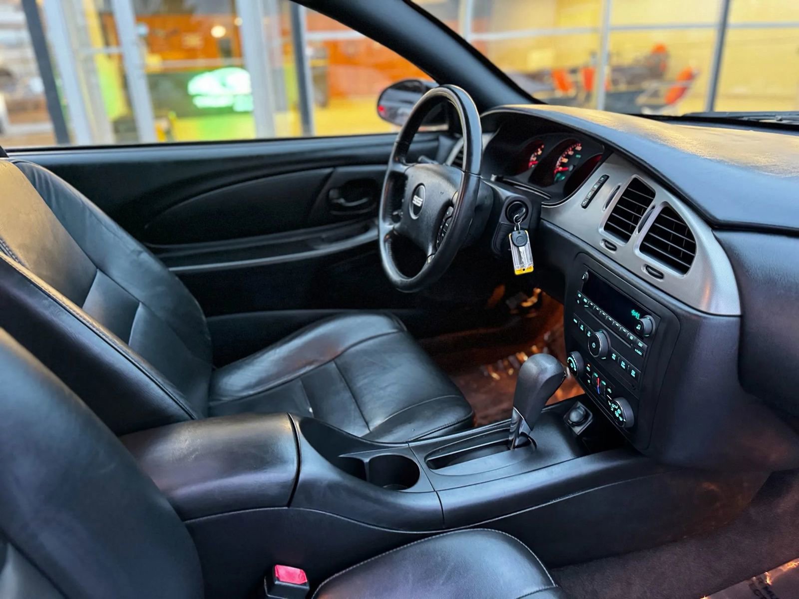 Used 2007 Chevrolet Monte Carlo SS w/ Black Rally Stripe Package image 12