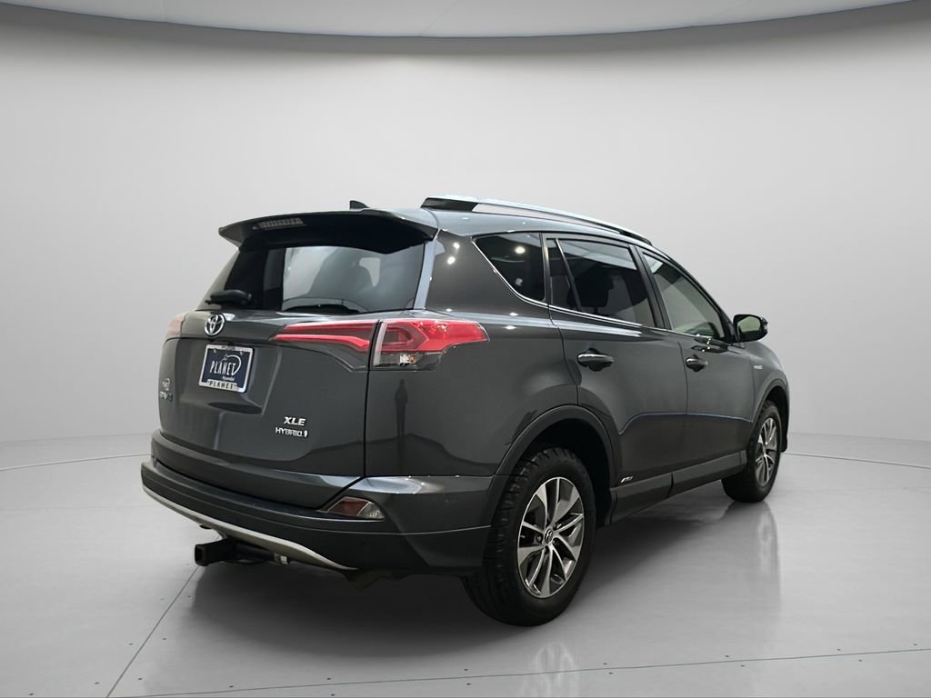 Used 2016 Toyota RAV4 XLE w/ Convenience Package image 7