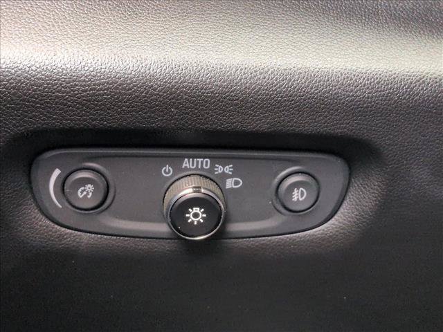 Used 2019 Chevrolet Traverse LT FWD image 18
