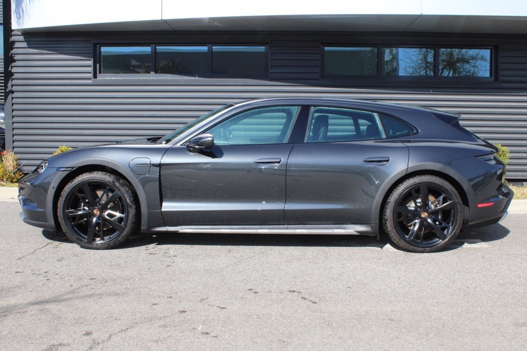 New 2025 Porsche Taycan 4S image 2