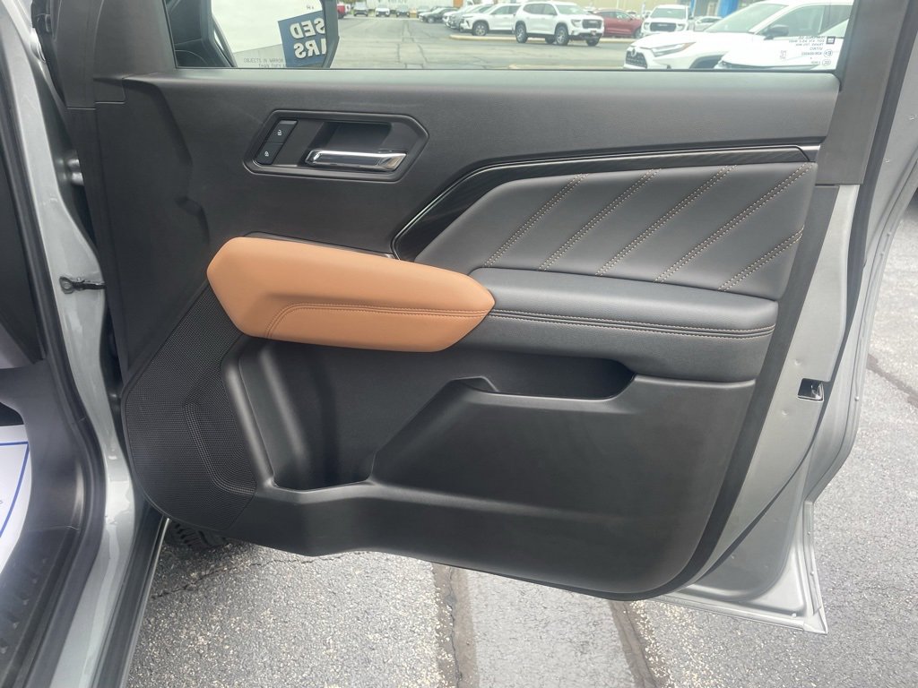 Certified 2024 GMC Canyon AT4 w/ Technology Package image 15