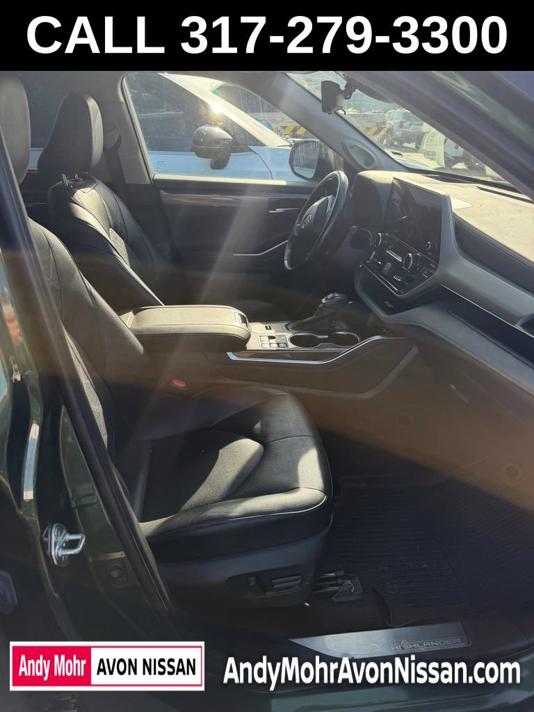 Used 2023 Toyota Highlander Platinum FWD image 8