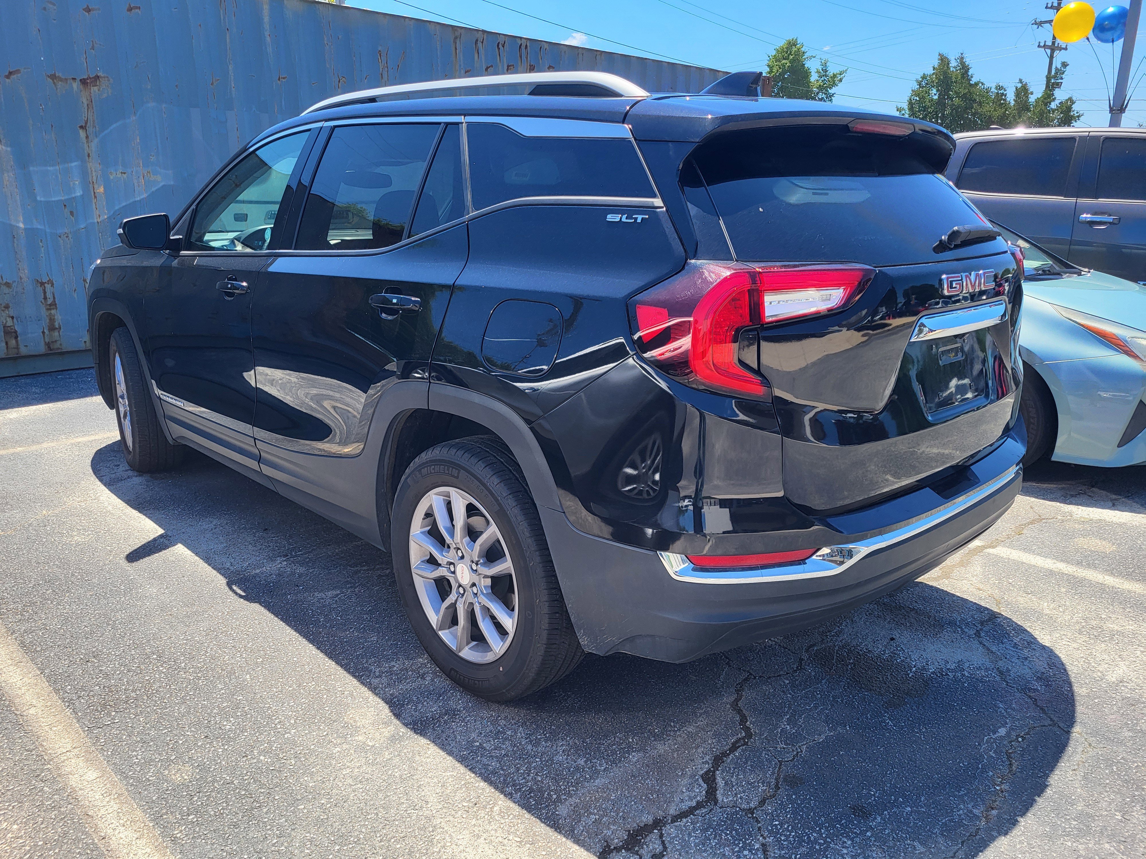 Used 2024 GMC Terrain SLT AWD/4WD image 6