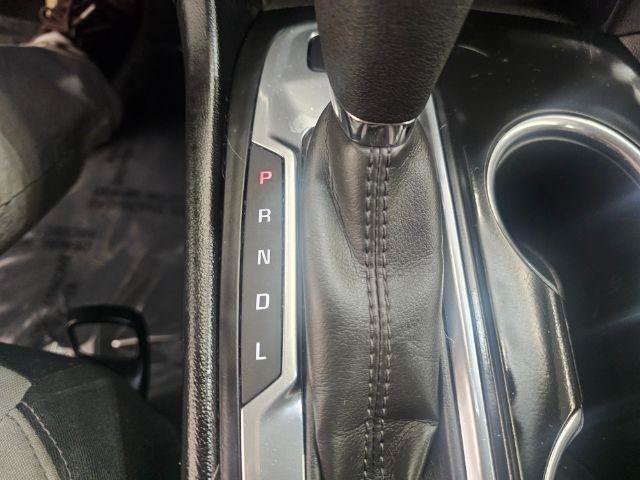 Used 2018 Chevrolet Equinox LS AWD/4WD image 14
