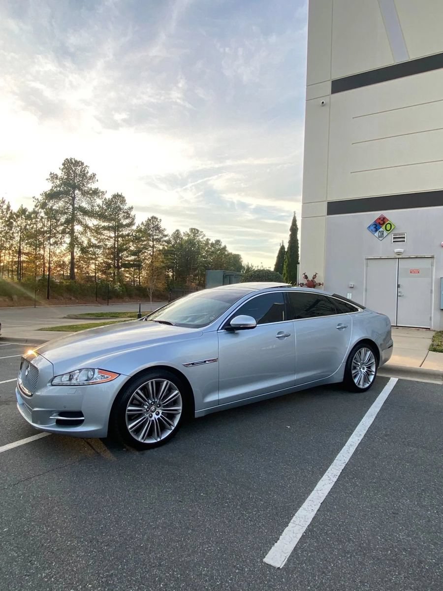 Used 2011 Jaguar XJ L Supercharged RWD image 8