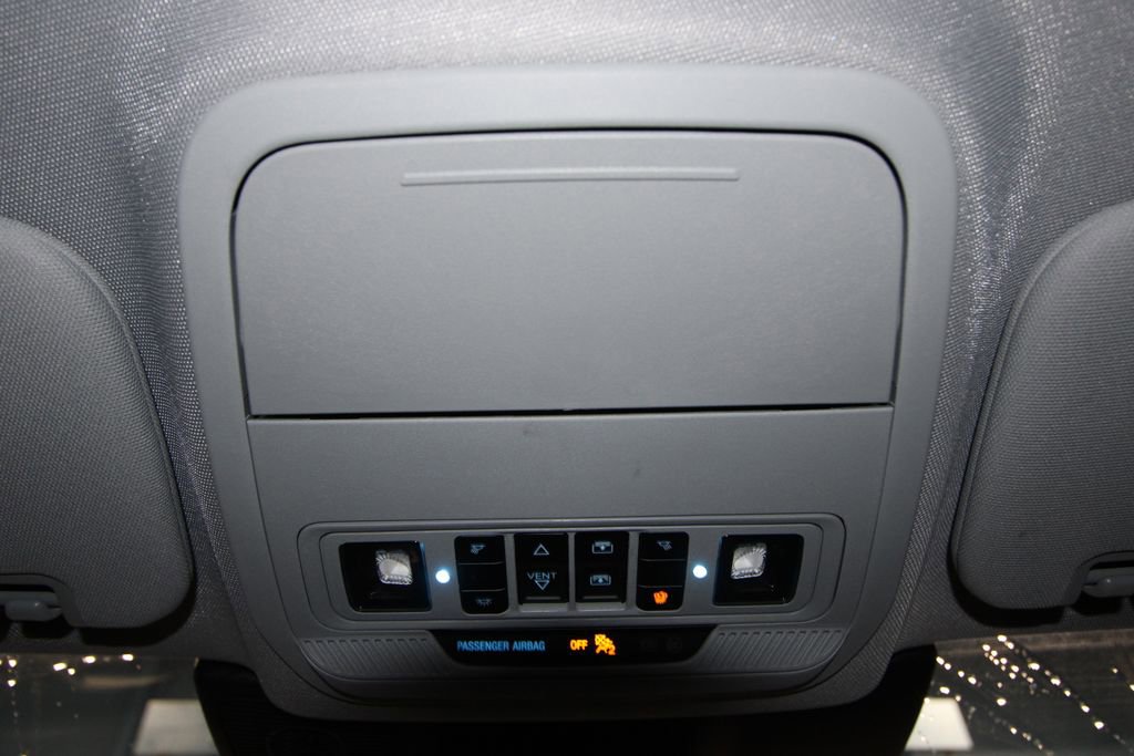 Used 2023 Ford Explorer XLT w/ Equipment Group 202A image 18