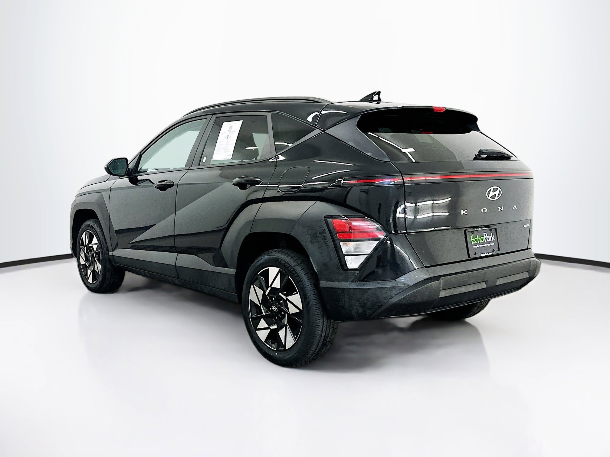 Used 2025 Hyundai Kona SEL image 5