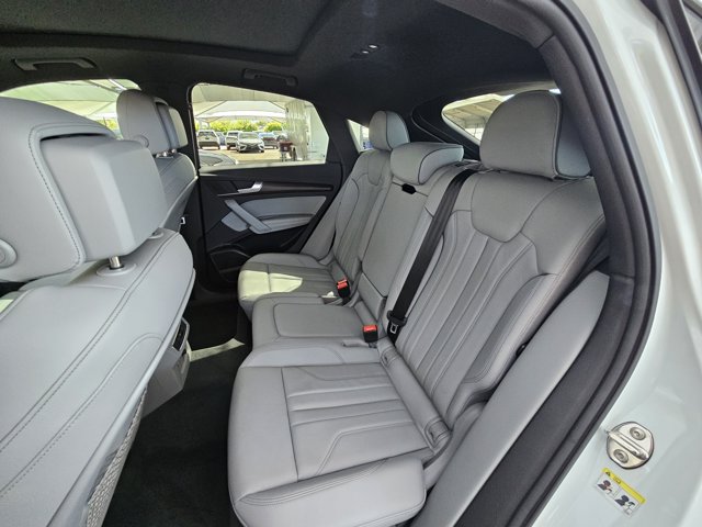 Certified 2023 Audi Q5 2.0T Premium Plus w/ Premium Plus Package AWD/4WD image 16