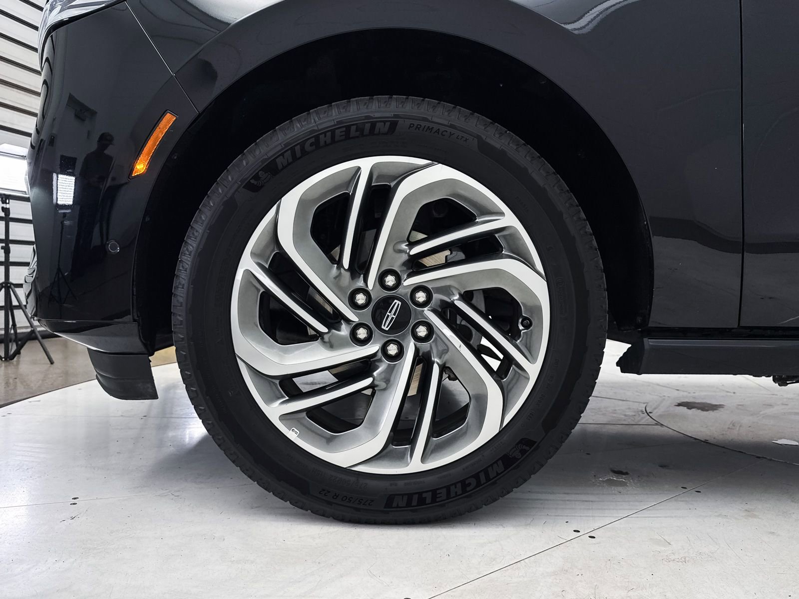 Used 2025 Lincoln Navigator Reserve AWD/4WD image 15