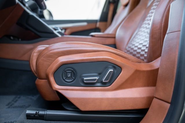 Used 2019 Lamborghini Urus image 49