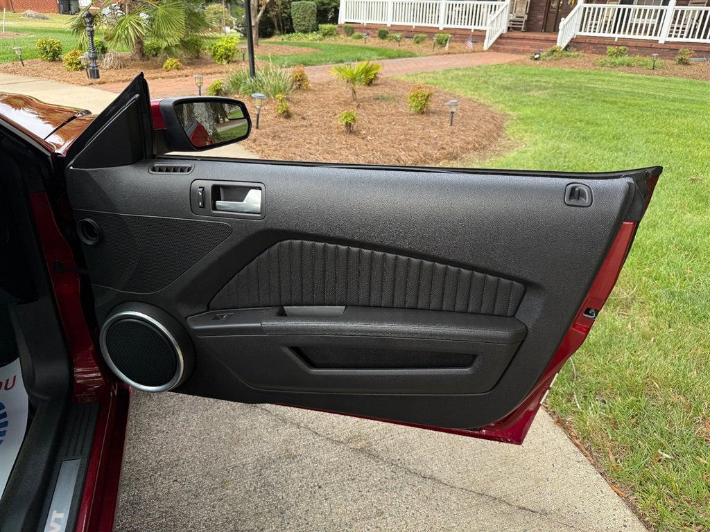 Used 2014 Ford Mustang Shelby GT500 w/ SVT Track Pack image 54