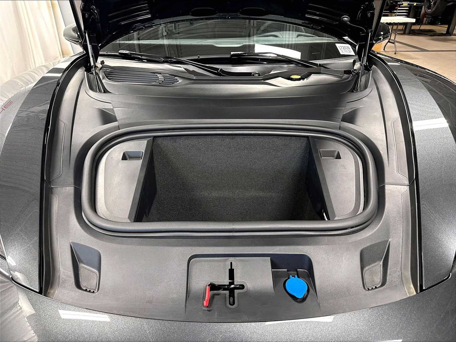 New 2026 Porsche Taycan 4S AWD/4WD image 35