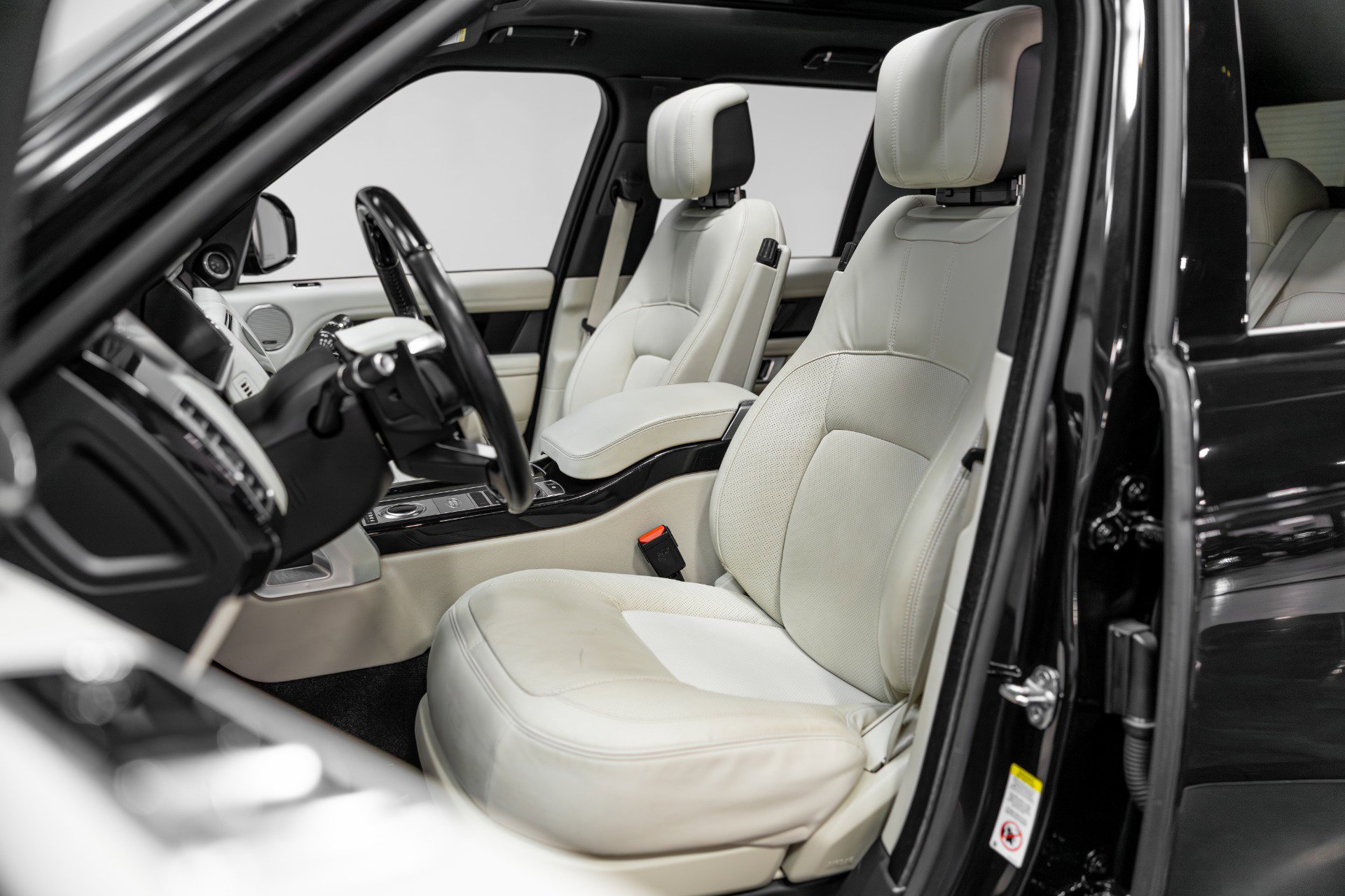 Used 2021 Land Rover Range Rover Westminster Edition image 7