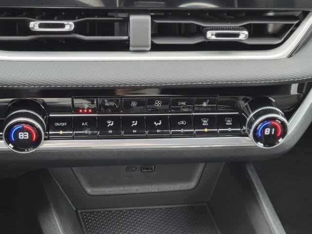 New 2026 Chevrolet Equinox LT w/ Convenience Package II image 18