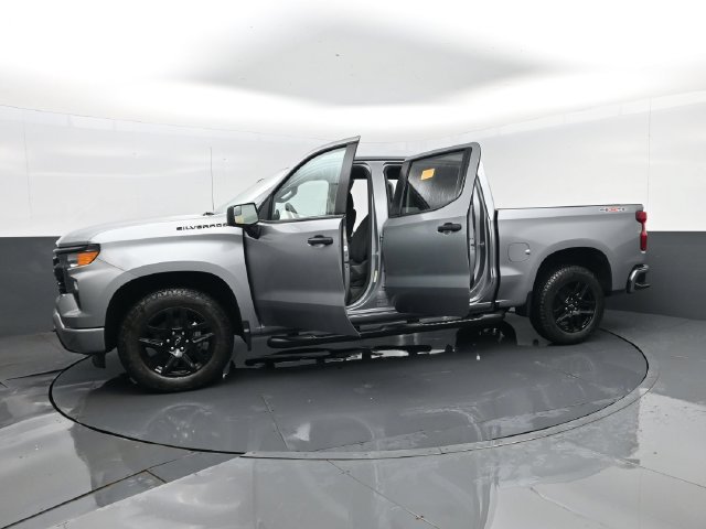 Used 2024 Chevrolet Silverado 1500 Custom w/ Turbomax Blackout Package AWD/4WD image 28