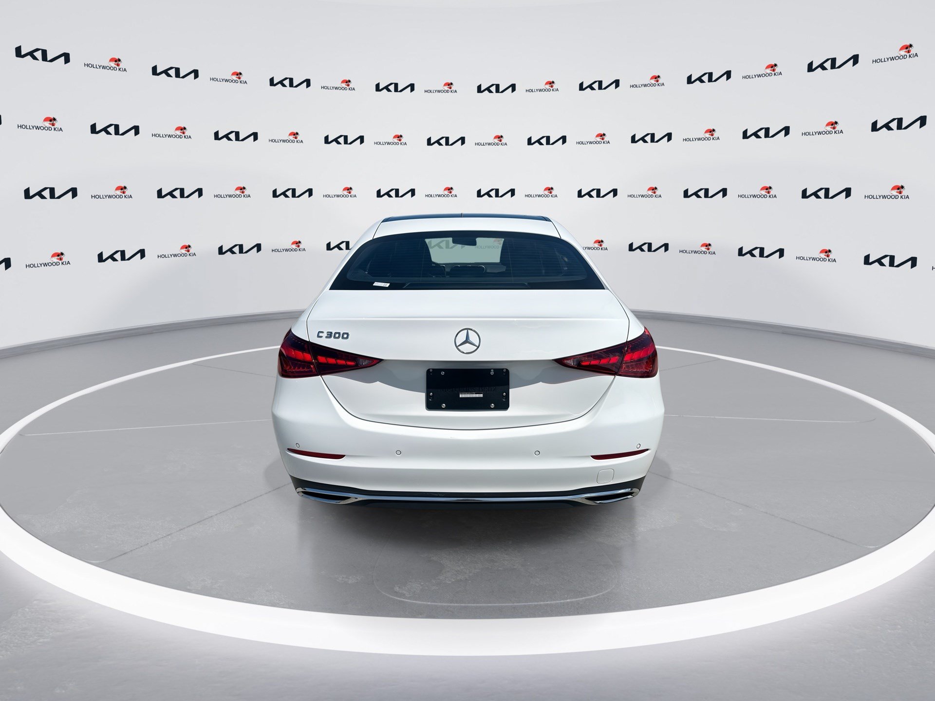 Used 2025 Mercedes-Benz C 300 Sedan image 7