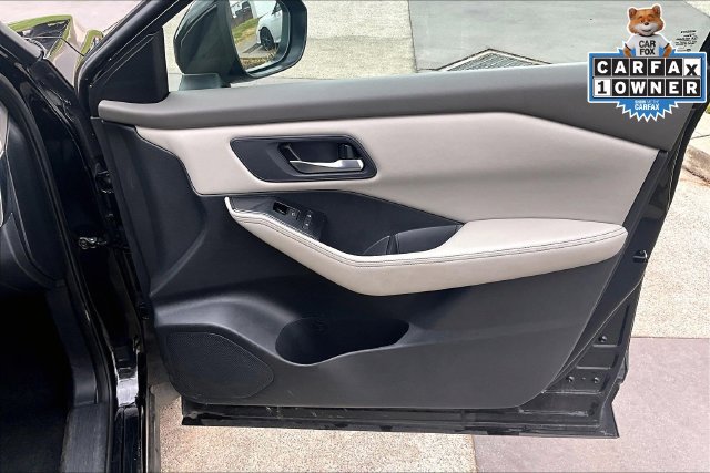Used 2025 Nissan Rogue SV FWD image 24