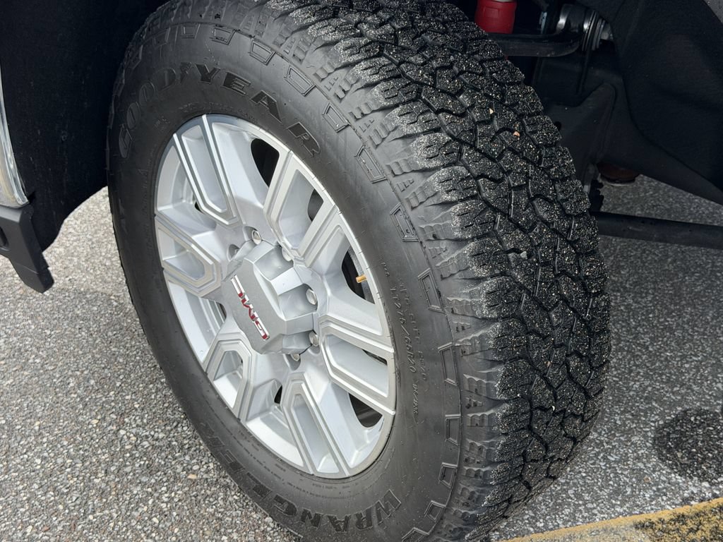 Used 2023 GMC Sierra 2500 SLT AWD/4WD image 39