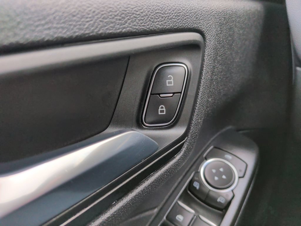 Certified 2022 Ford Escape SEL w/ SEL Stealth AWD Package image 29