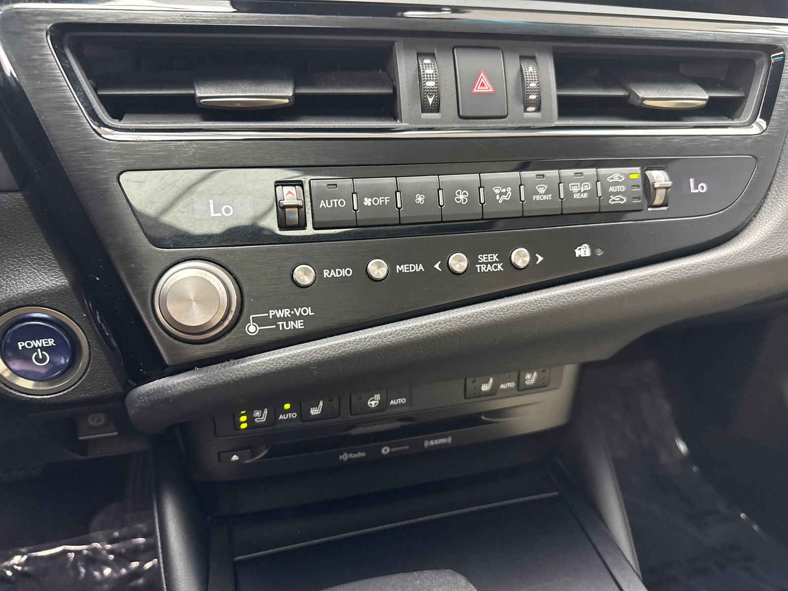 Used 2022 Lexus ES 300h w/ Premium Package FWD image 30