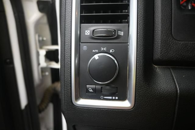 Used 2022 RAM 1500 Classic SLT AWD/4WD image 15