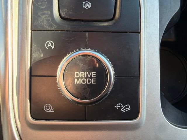 Used 2021 Ford Explorer XLT w/ Equipment Group 202A AWD/4WD image 42
