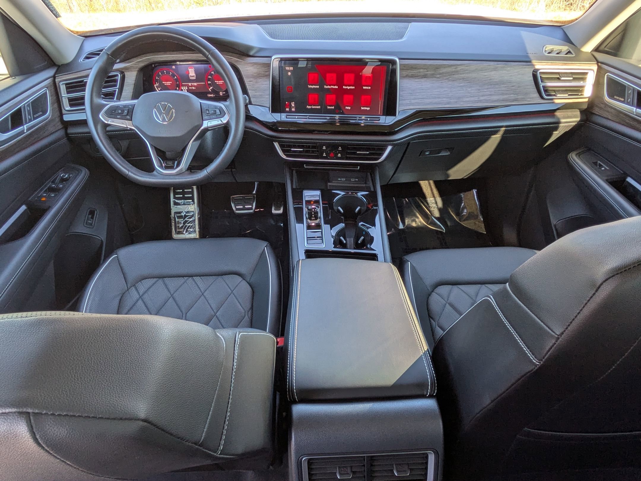 Used 2024 Volkswagen Atlas SEL Premium R-Line image 24