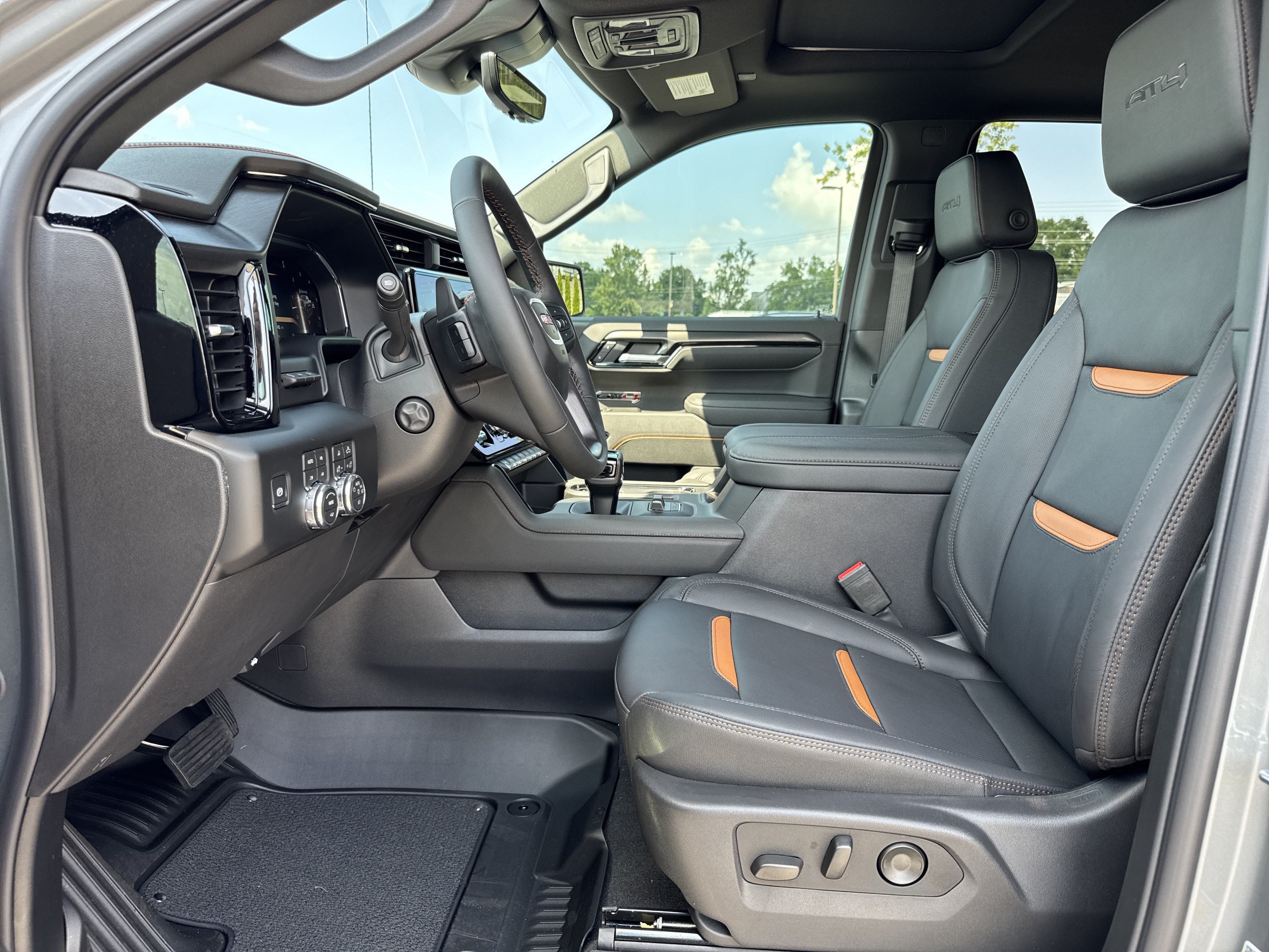 New 2026 GMC Sierra 1500 AT4 w/ AT4 Premium Package AWD/4WD image 17