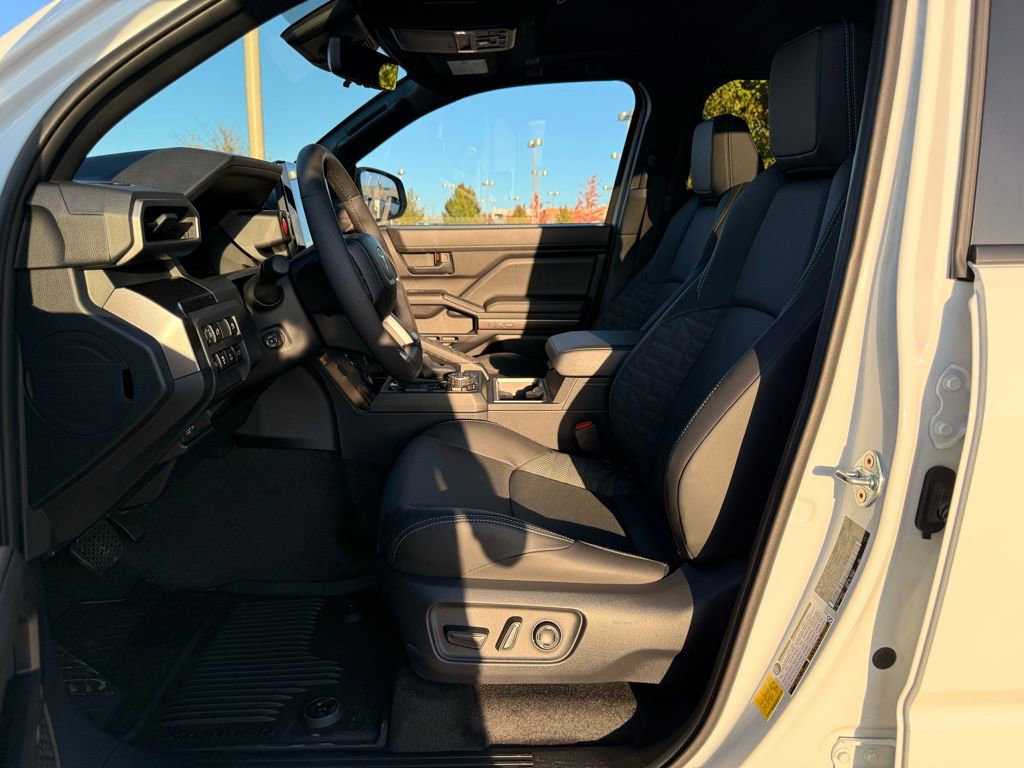 Used 2025 Toyota 4Runner TRD Off-Road Premium image 10