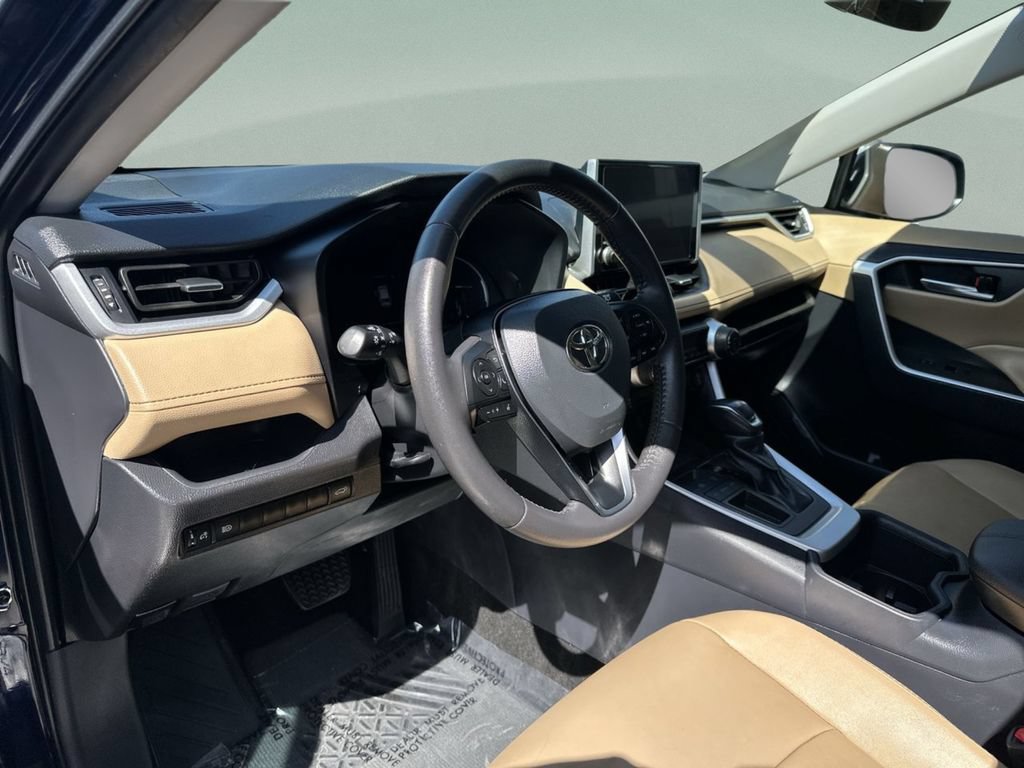 Used 2025 Toyota RAV4 XLE Premium FWD image 19