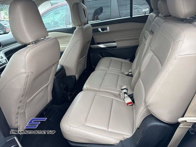 Used 2023 Ford Explorer XLT w/ Equipment Group 202A image 30