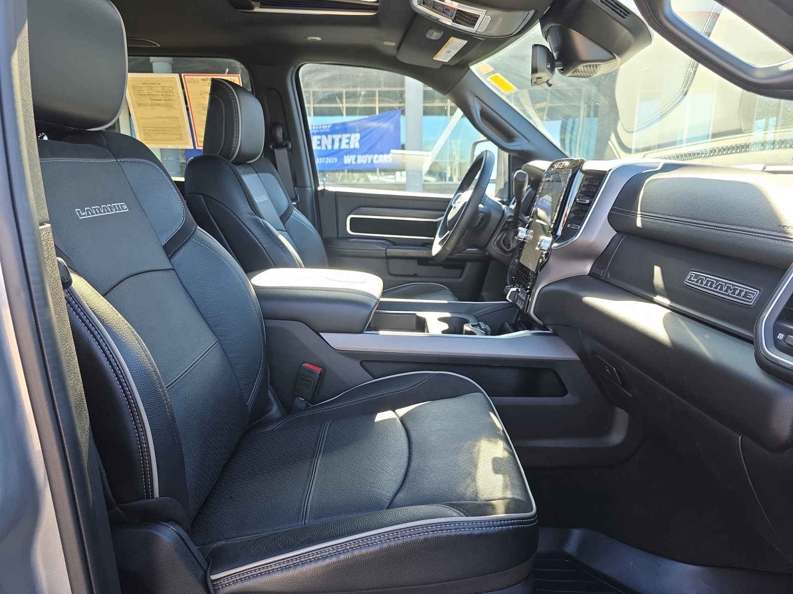 Used 2024 RAM 2500 Laramie w/ Night Edition image 32