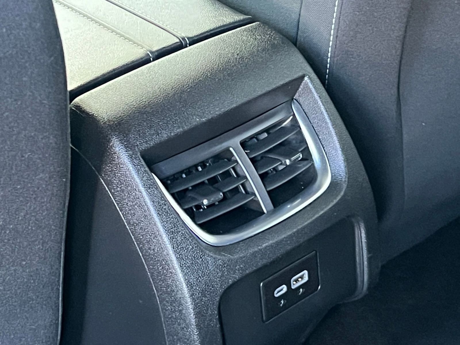 Used 2025 Chevrolet Blazer LT image 24