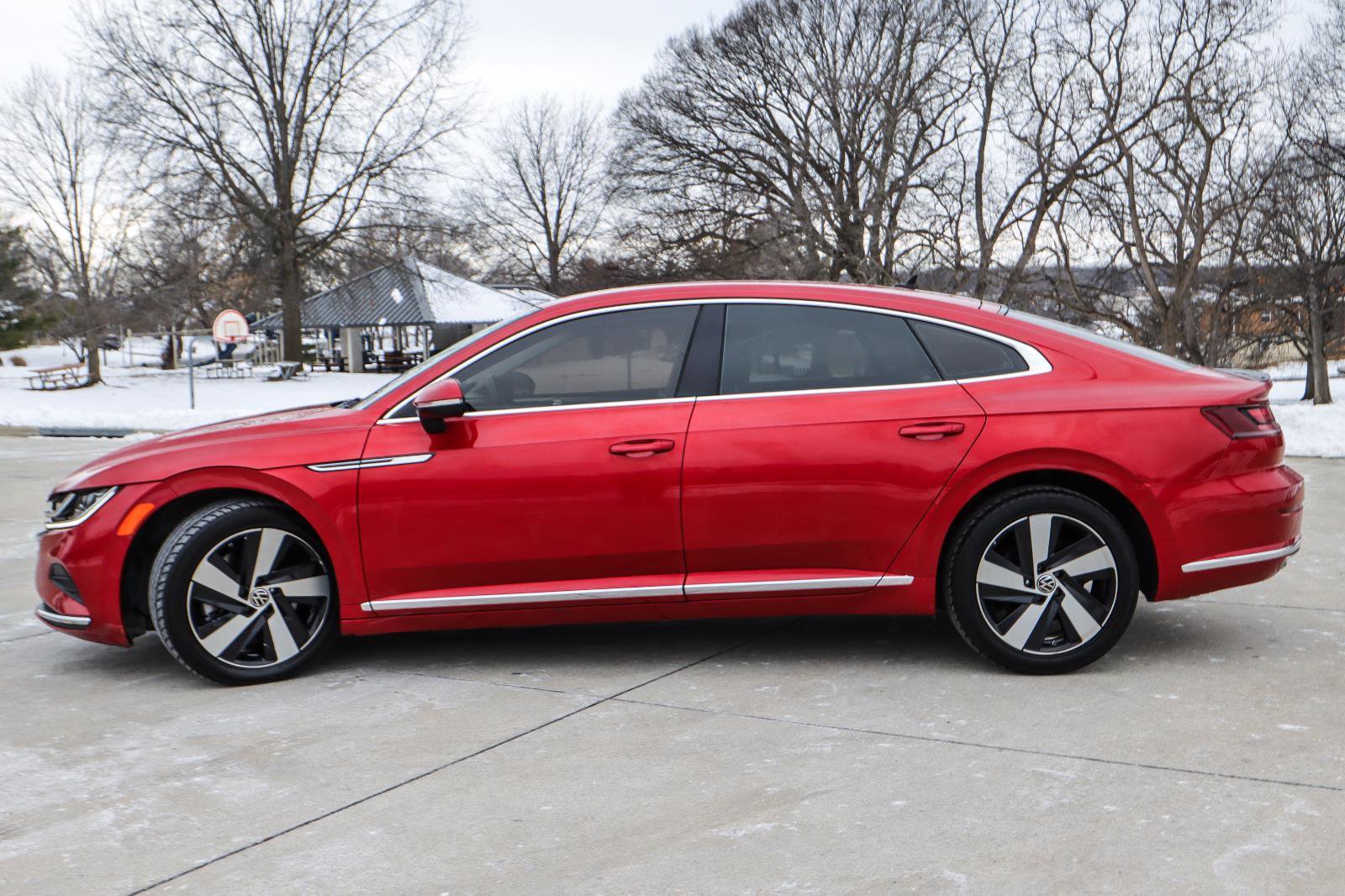 Used 2021 Volkswagen Arteon SE w/ Arteon MDO Package image 4