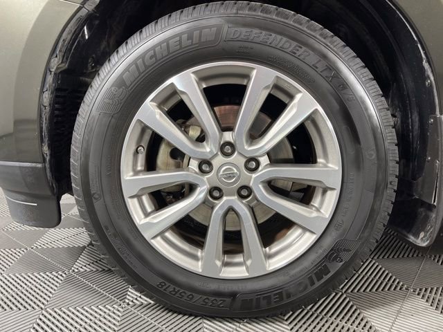 Used 2016 Nissan Pathfinder SL image 12