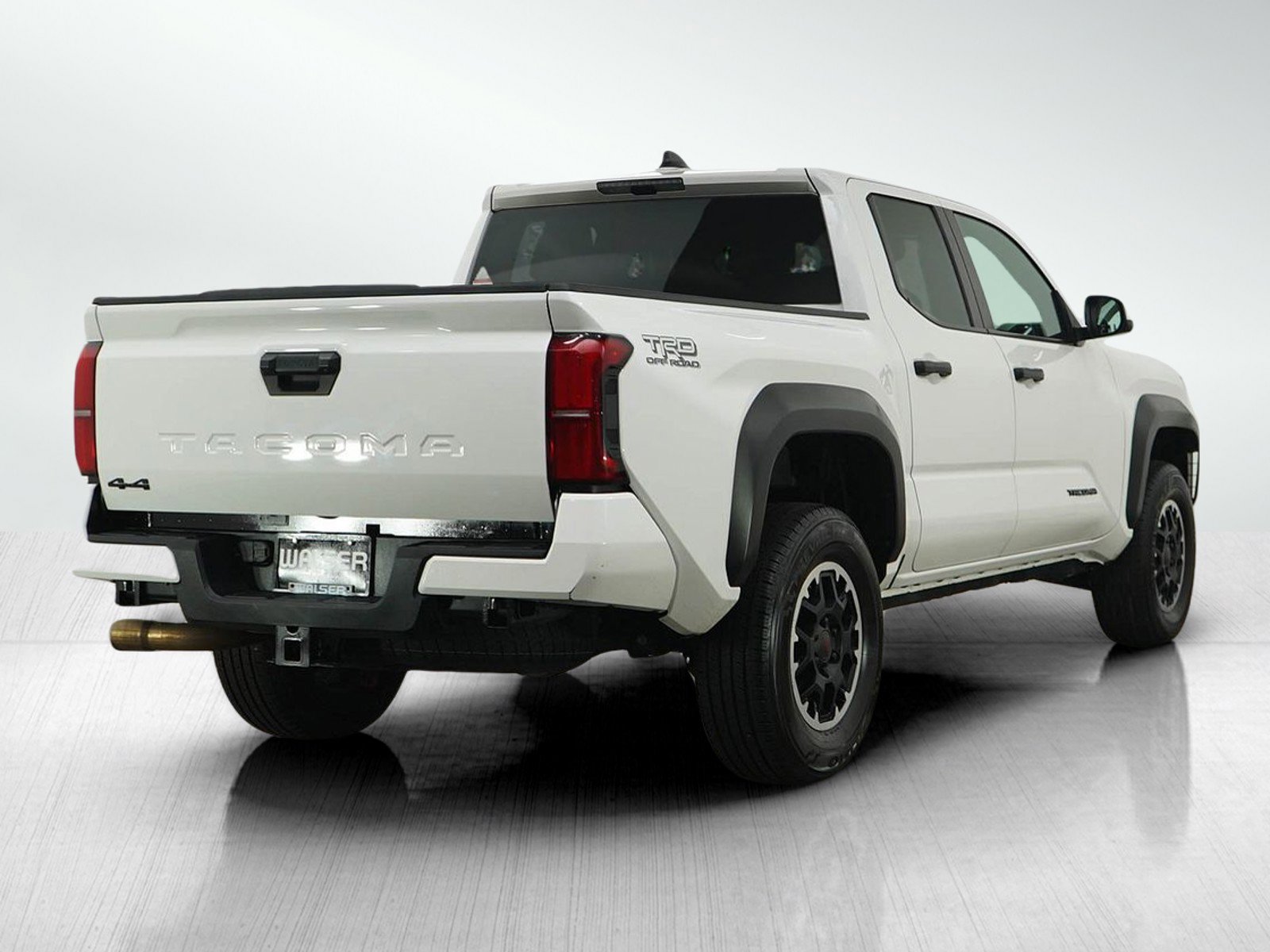 Used 2024 Toyota Tacoma TRD Off-Road AWD/4WD image 5
