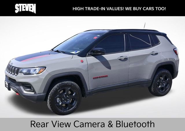 Used 2023 Jeep Compass Trailhawk w/ Trailhawk Convenience Group AWD/4WD image 1