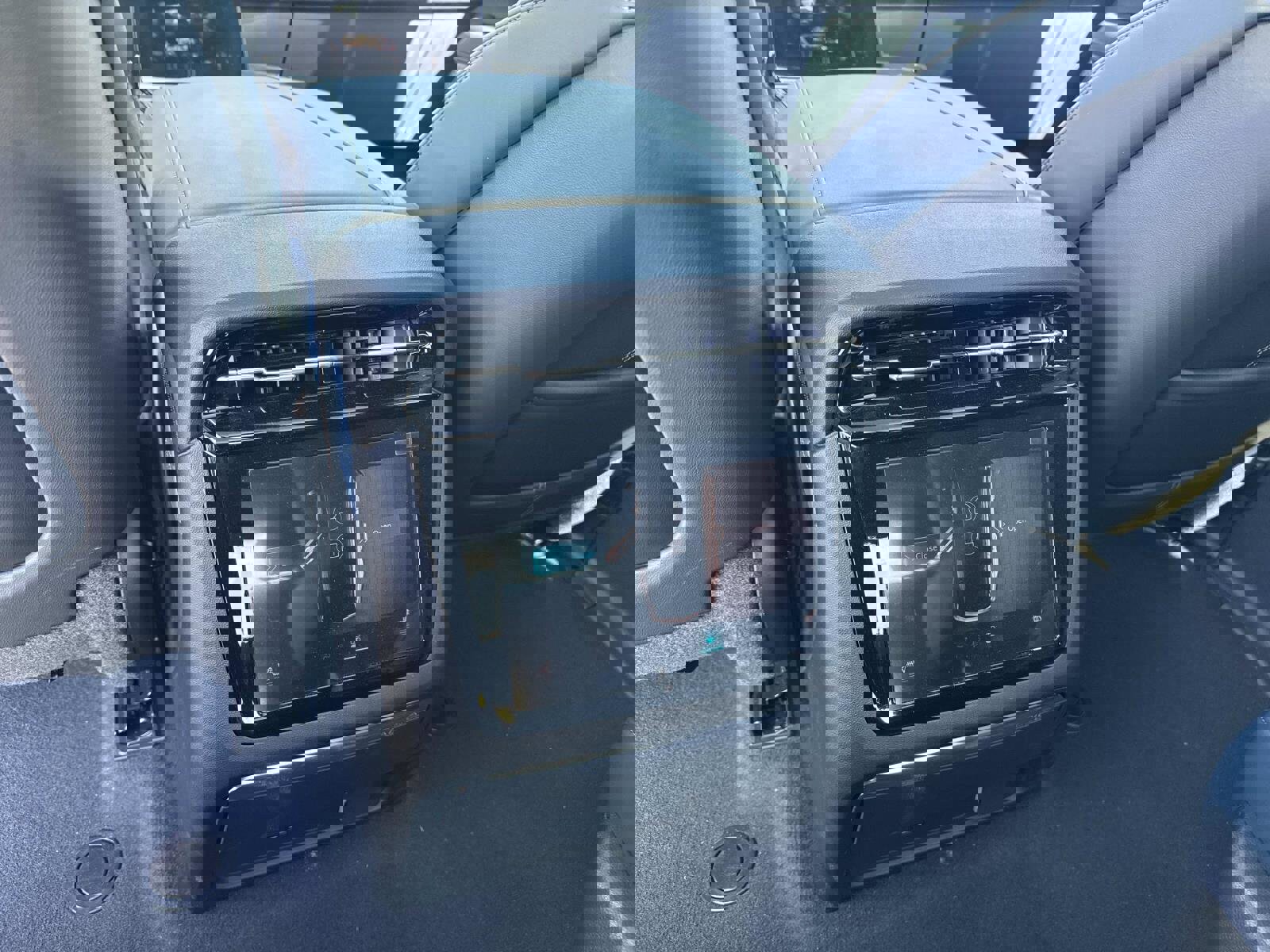 New 2025 Cadillac Escalade IQ Sport 2 image 17