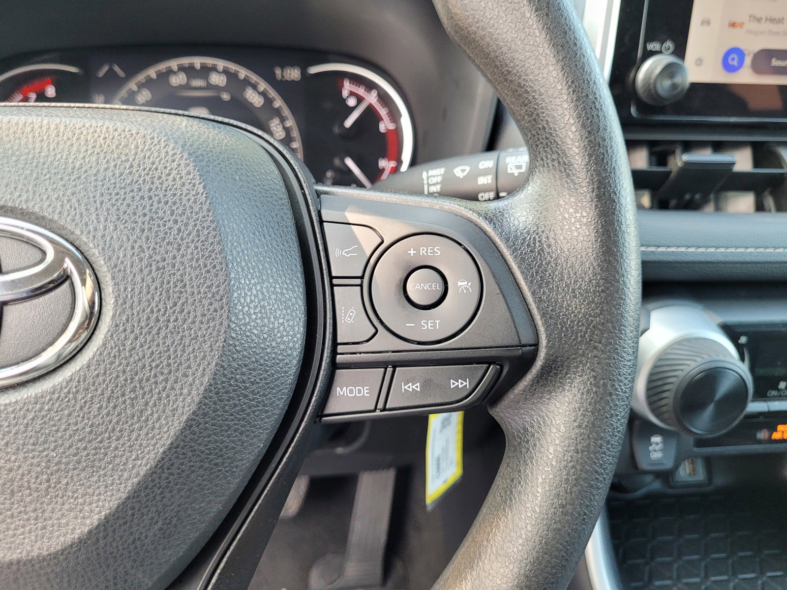 Used 2024 Toyota RAV4 LE image 23