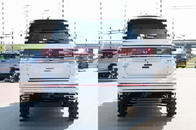 New 2026 Volkswagen Atlas SEL Premium R-Line image 5