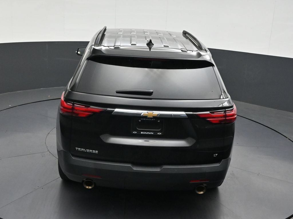 Used 2023 Chevrolet Traverse LT FWD image 19