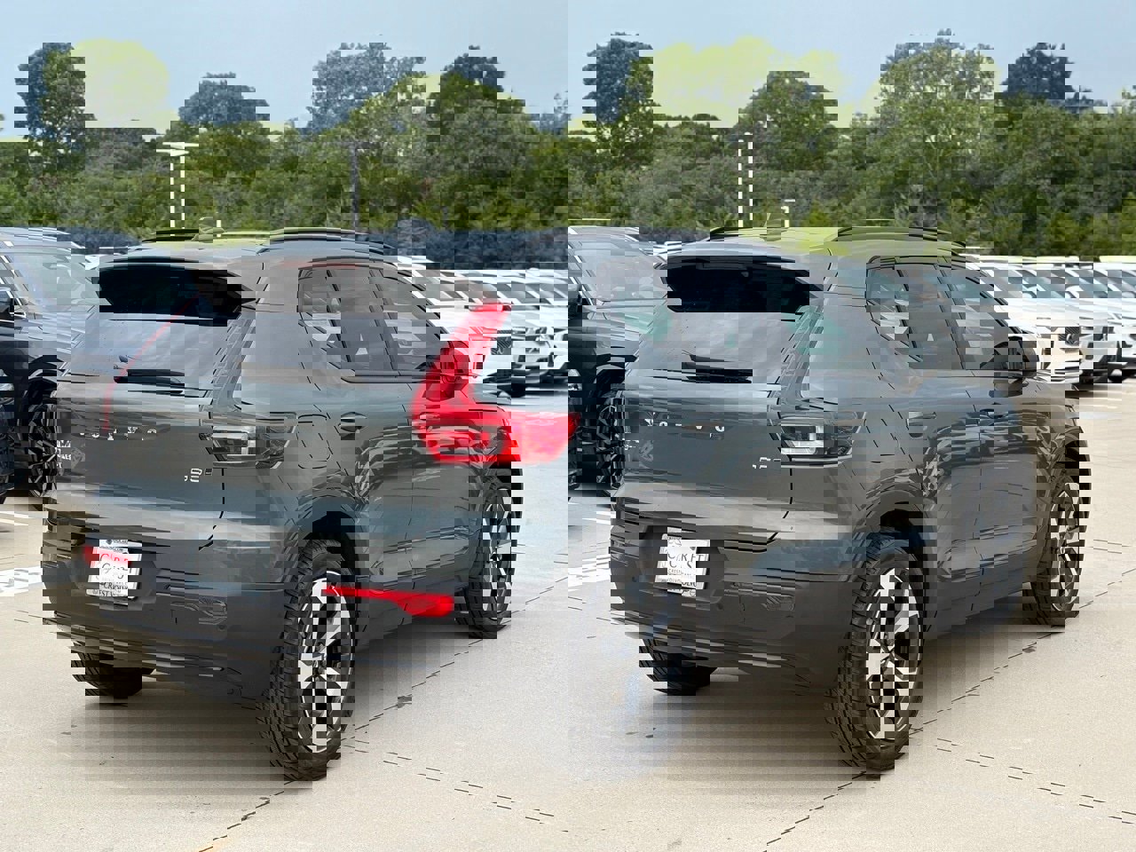 New 2026 Volvo XC40 B5 Core w/ Protection Package Premier image 4