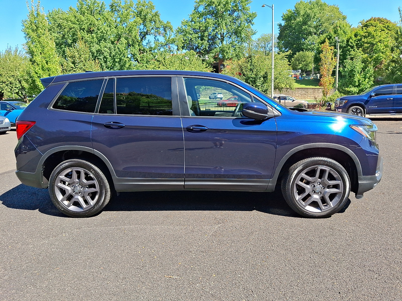 Used 2023 Honda Passport EX-L image 7
