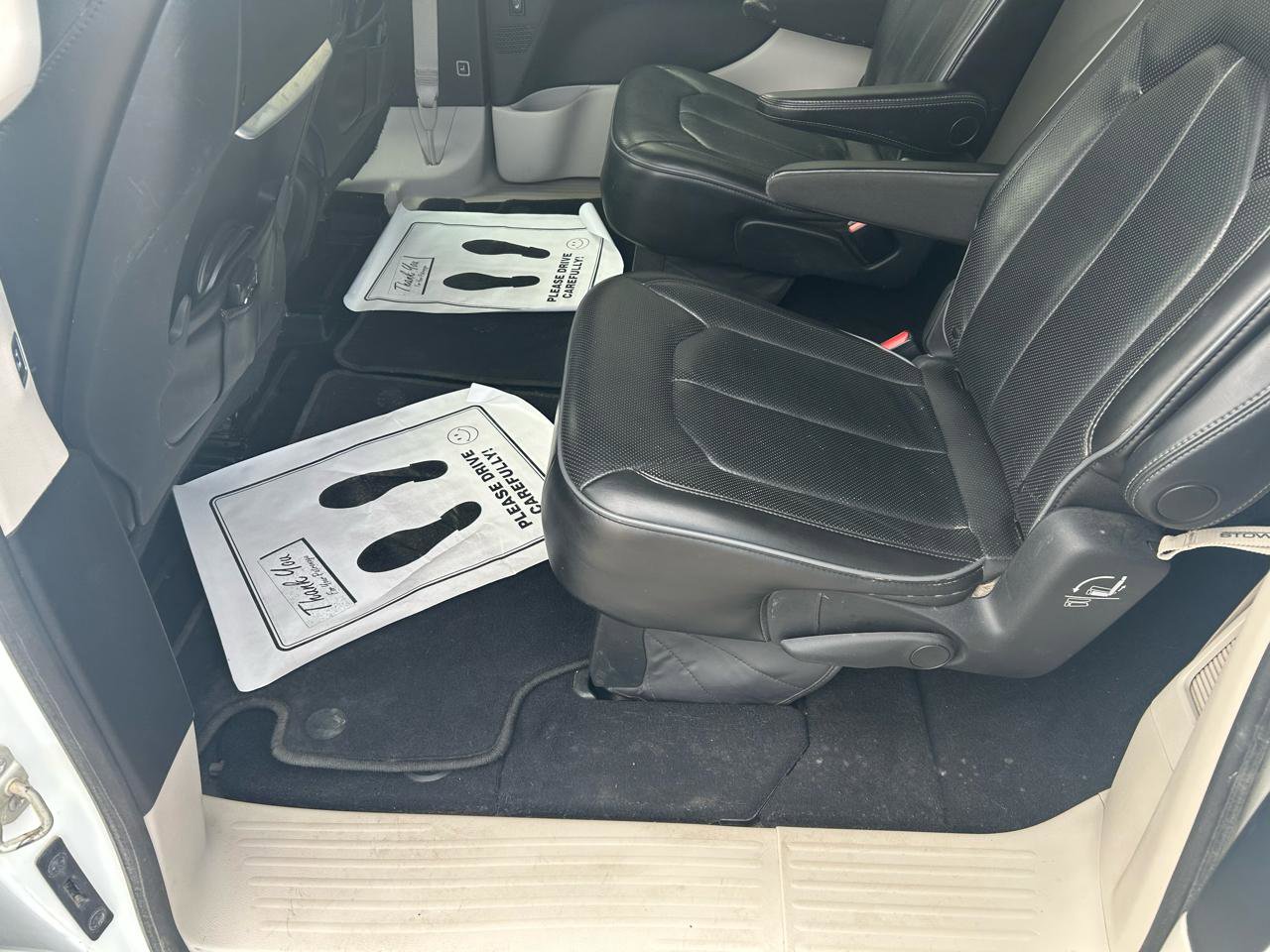 Used 2019 Chrysler Pacifica Limited image 9